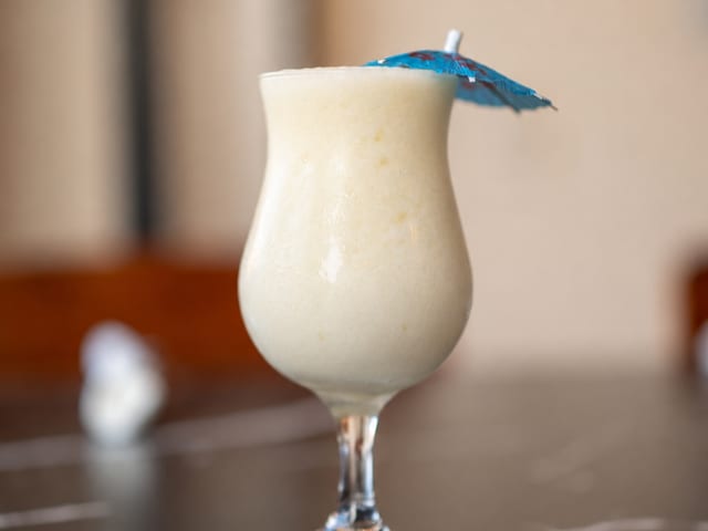 Pina Colada Smoothie (16oz).
