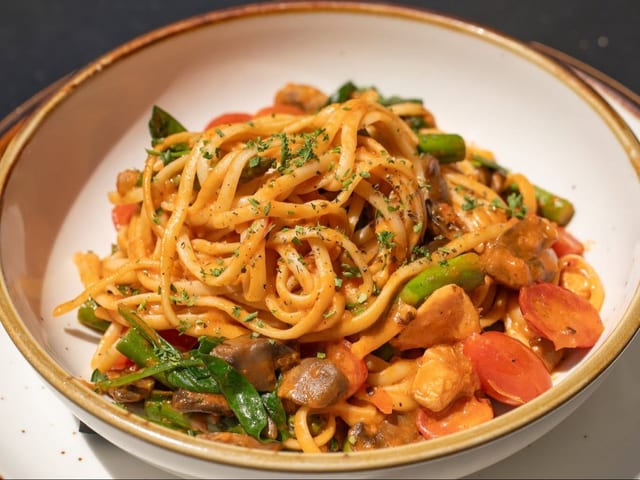 Veggie Linguine Pasta.