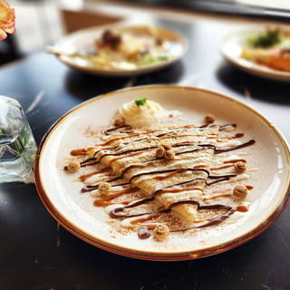 Cinnamon Roll Crepe/Waffle