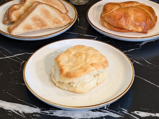 Side - 1 Biscuit.