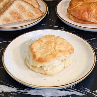Side - 1 Biscuit